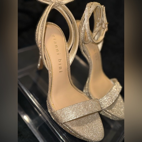 Gianni Bini Gold Heels with Glitter Finish - Picture 8 of 12